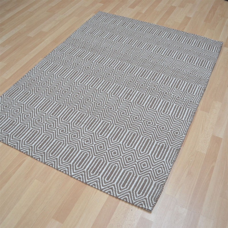 Sloan Rugs in Taupe