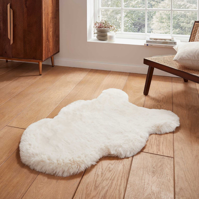 Super Teddy Plain Shaggy Faux Sheepskin Rugs in Ivory White