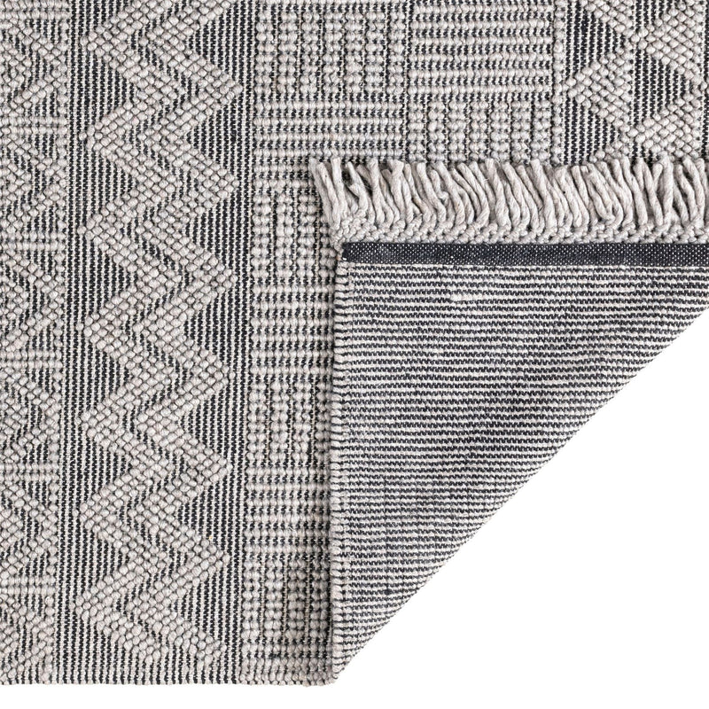 ANYA01 Boho Geometric Zig Zag Rug in Grey Black